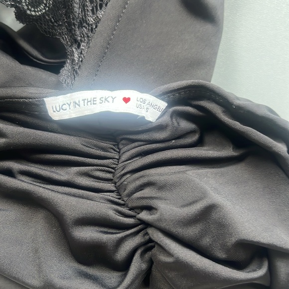 Elegant Black Lace Dress - Picture 7 of 7